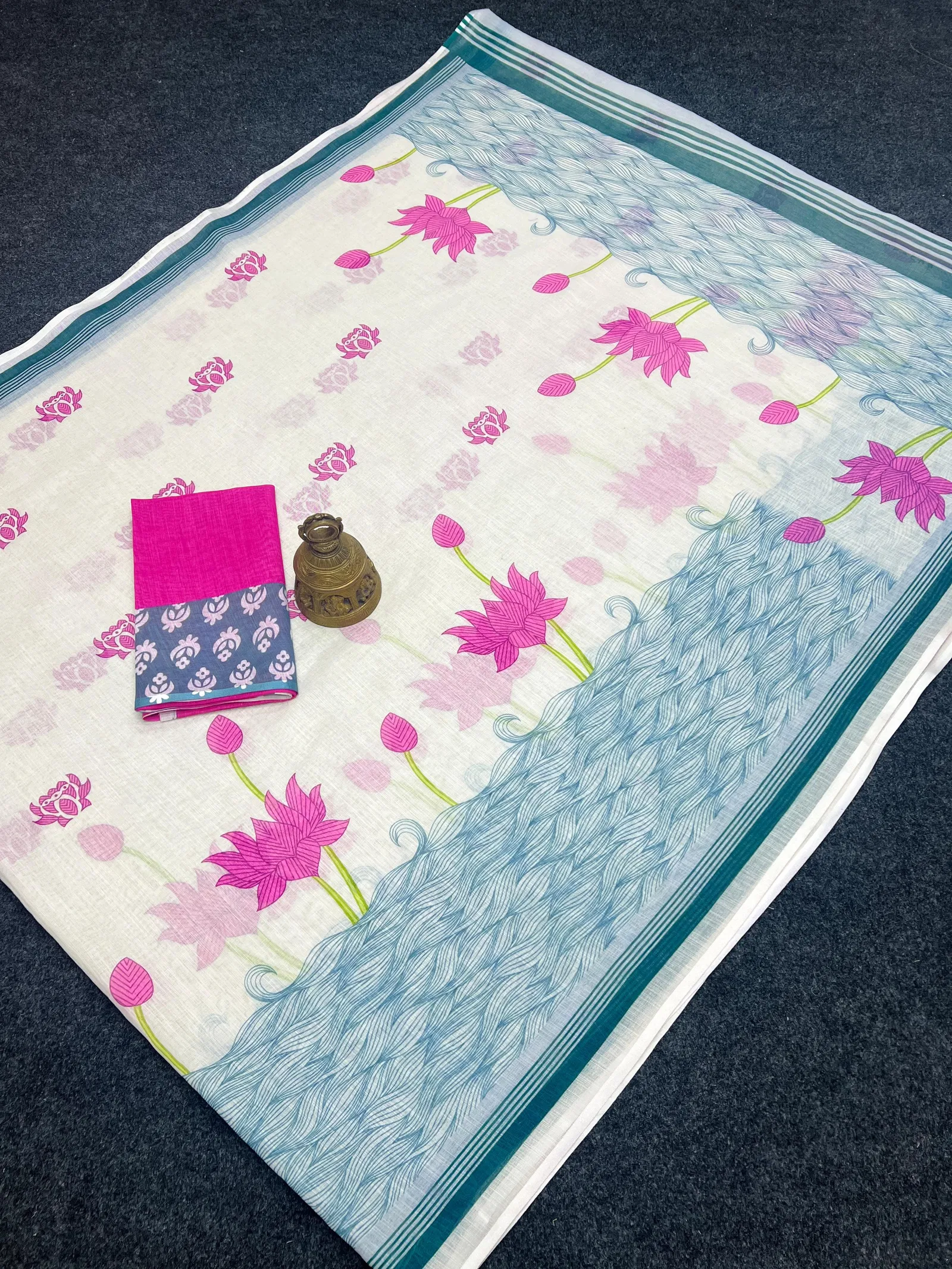 MG 558 Plain Linen Digital Printed Daily Wear Saree Exporters In India